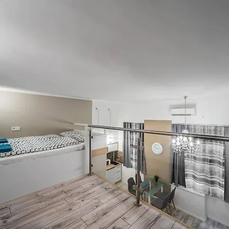 Apartament Sweet & Cozy At Center